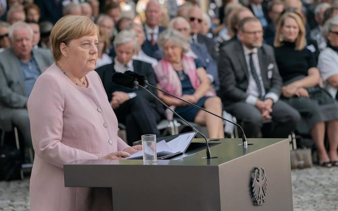 La canciller de Alemania, Angela Merkel, durante un acto en Berlín por el 75 aniversario del intento de asesinato de Adolf Hitler.