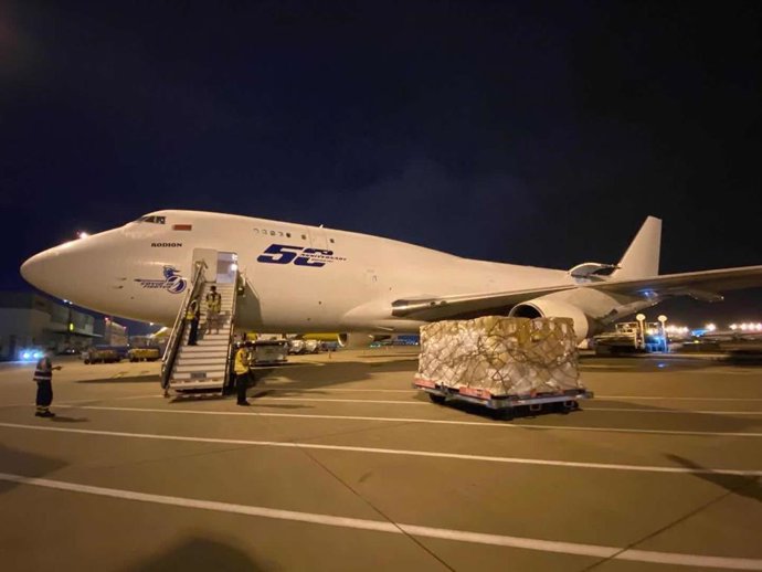 Llegan otros dos aviones con 31 toneladas de material sanitario
