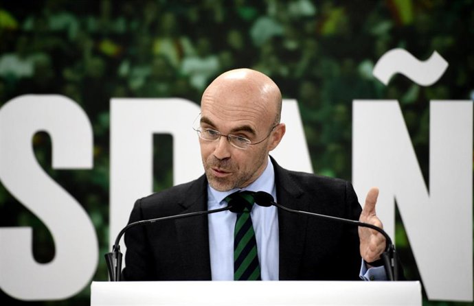 El jefe de la delegación de Vox en el Parlamento Europeo, Jorge Buxadé en rueda de prensa tras la reunión del Comité de Acción Política en la sede Nacional de Vox