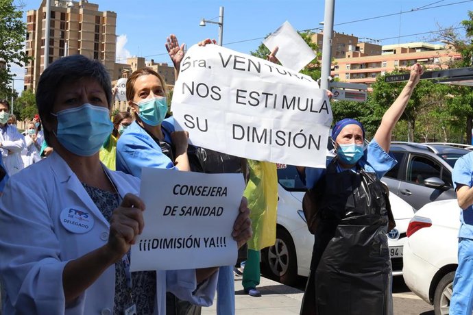 Sanitarios de Aragón piden la dimisión de la Consejera de Sanidad