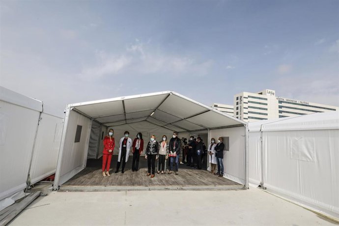 La consellera de Sanidad Universal y Salud Pública de la Generalitat Valenciana, Ana Barceló Chico, y la consellera de Justicia, Administración Pública, Reformas Democráticas y Libertades Públicas, Gabriela Bravo Sanestanislao 