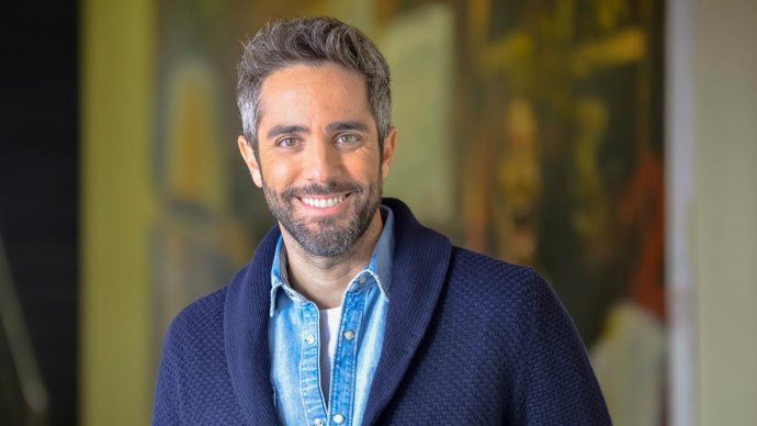 El presentador sevillano Roberto Leal conducirá en Canal Sur Televisión el programa 'Escala Sur'.