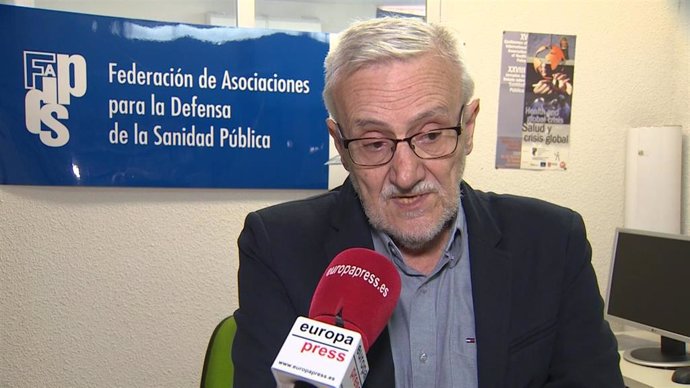 El presidente de la Federación de Asociaciones para la Defensa de la Sanidad Pública (FADSP), Marciano Sánchez Bayle. Archivo.