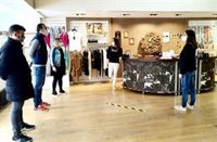 El Ayuntamiento de Torrelavega anima a comprar en el comercio de proximidad