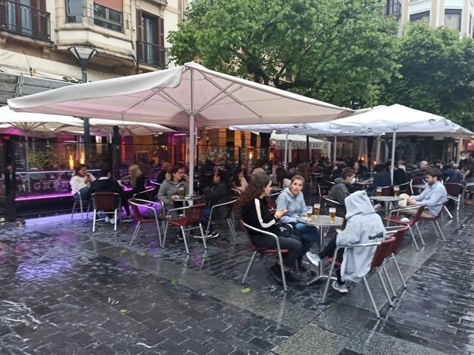 Terraza en San Sebastián el primer día de Fase 1.