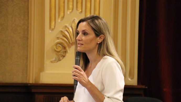 La diputada de Cs Patricia Guasp, en el pleno del Parlament.