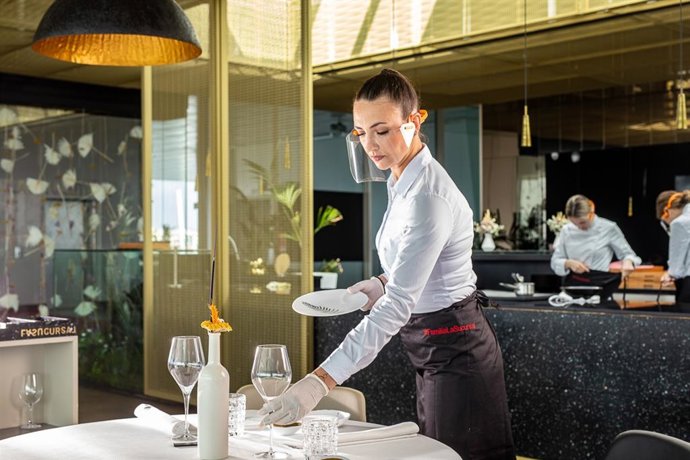 Coronavirus.- UPV y Grupo La Sucursal presentan un nuevo modelo de pantalla de p