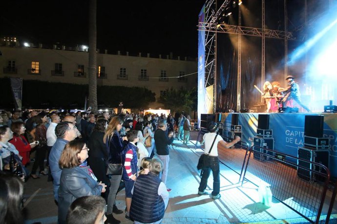 El ayuntamiento de Almería celebra con una fiesta popular la capitalidad gastronómica. 