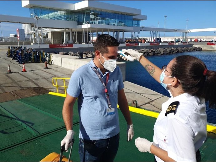 Naviera Armas Trasmediterránea realizará test de Covid-19 a toda su tripulación