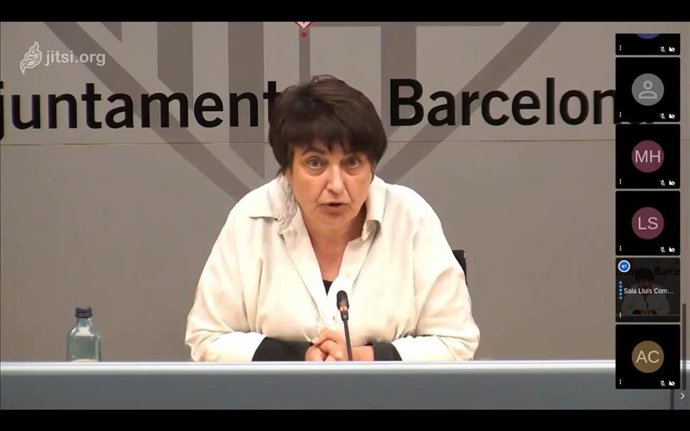 La presidenta del Institut Metropolit del Taxi (Imet), Rosa Alarcón, en rueda de prensa telemática para presentar un plan de choque para el sector del taxi.