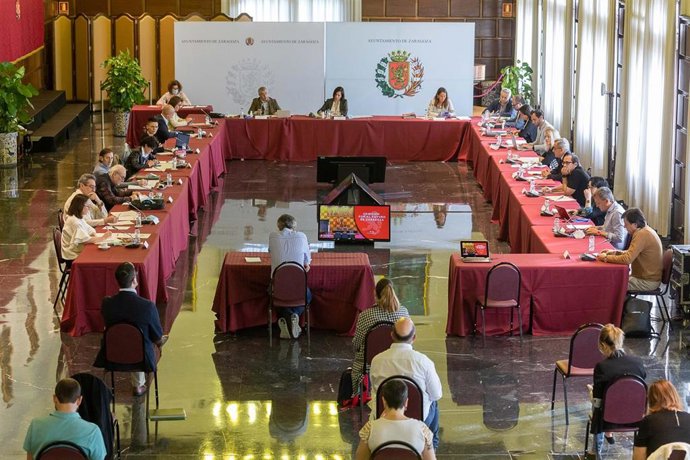 Reunión de la Comisión por el futuro de Zaragoza