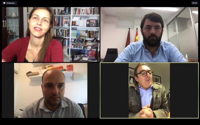 Reunión de miembros de Vox y Alcentro