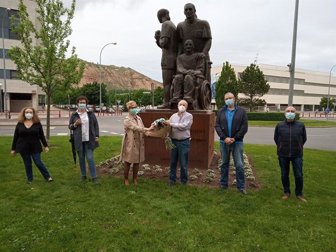 El Colegio de Enfermería de La Rioja celebró anoche su Día Internacional con un recuerdo a los profesionales del colectivo afectados por el coronavirus.