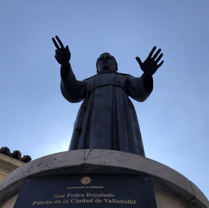 Estatua de San Pedro Regalado en Valladolid