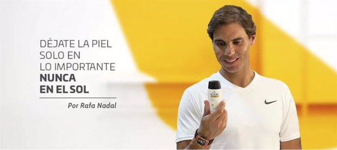 El tenista Rafa Nadal protagoniza la campaña Déjate la piel solo en lo importante nunca en el sol junto a Cantabria Labs y Heliocare, con el objetivo de promover una vida al saludable al sol