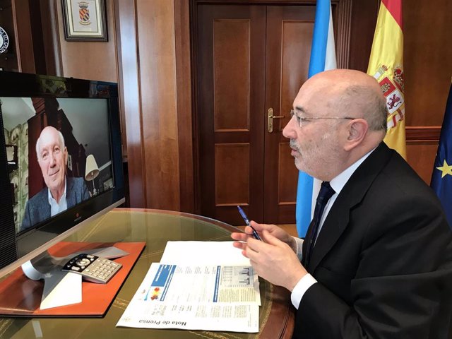 El delegado del Gobierno en Galicia, Javier Losada, mantiene una reunión telemática con el presidente de la Confederación de Empresarios de Galicia (CEG), Antonio Fontenla