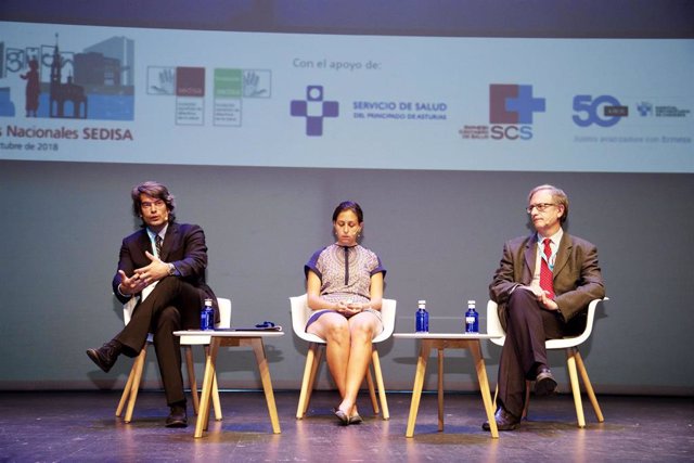 El exdirector de Coordinación Sociosanitaria de la Comunidad de Madrid, Carlos Mur de Víu, durante su intervención en un foro sanitario.