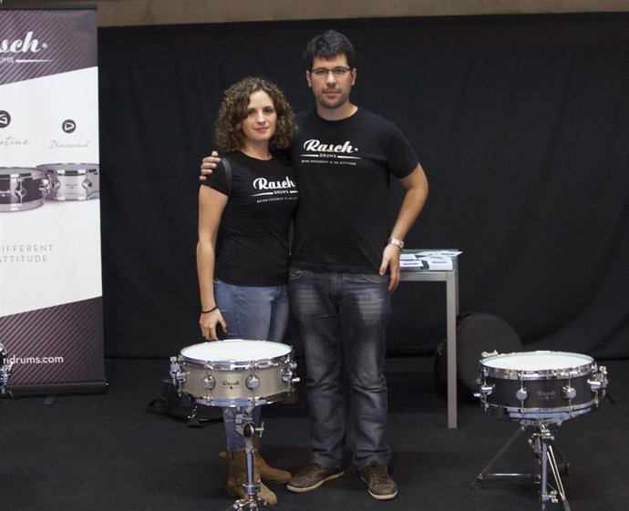 Patricia Clemente y Manuel Ibáñez, ingenieros valencianos formados en la CEU UCH y creadores de Rasch Drums