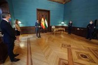 Moreno valora las ayudas de la Junta a autónomos y pymes que movilizan 1.000 millones frente al Covid-19