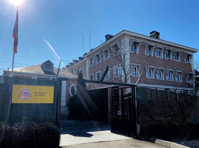 Entrada al Palacio de la Moncloa, sede de la Presidencia del Gobierno de España.