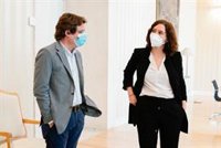 Almeida tacha de "cotilleos" la información sobre apartamento de Ayuso, que responde a "intereses políticos"