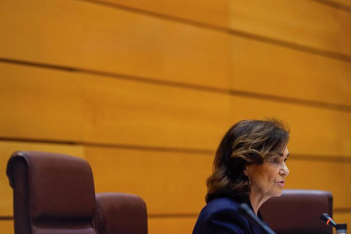 La vicepresidenta primera y ministra de la Presidencia, Relaciones con las Cortes y Memoria Democrática, Carmen Calvo, comparece ante la Comisión Constitucional del Senado. En Madrid (España) a 13 de mayo de 2020.
