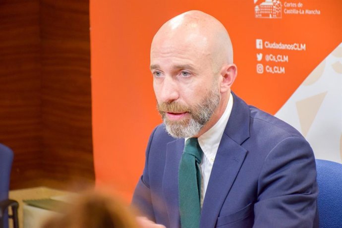 El diputado de Ciudadanos, David Muñoz Zapata, en rueda de prensa.