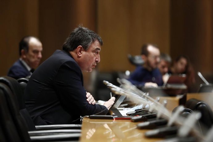 El diputado del PNV Aitor Esteban este miércoles en la primera sesión de la Comisión del Congreso para la Reconstrucción Social y Económica. 