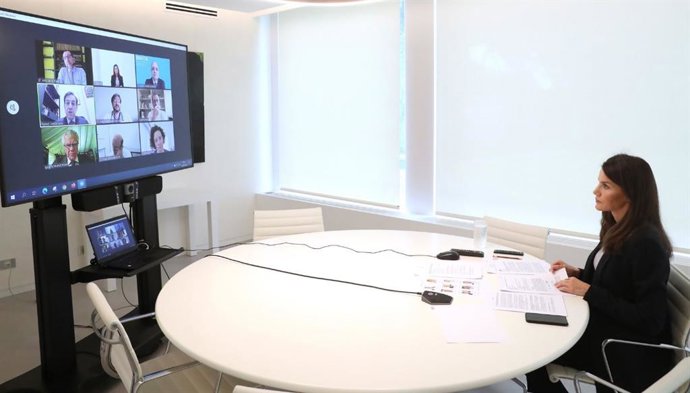 La Reina Letizia mantiene una videoconferencia con las principales entidades oncológicas que han mostrado "su preocupación porque la crisis provocada por Covid-19 pueda significar un aumento de la vulnerabilidad de la población con cáncer".