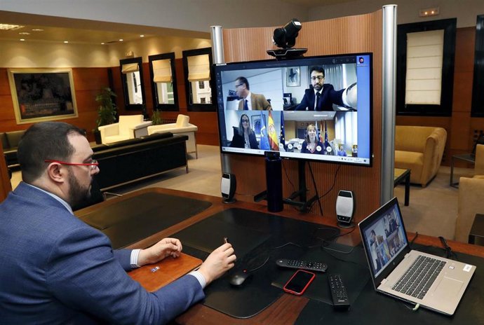 Adrián Barbón, en Consejo de Gobierno