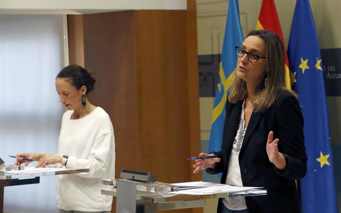 La consejera de Presidencia, Rita Camblor, en rueda de prensa junto a la portavoz del Gobierno, MElania Álvarez.