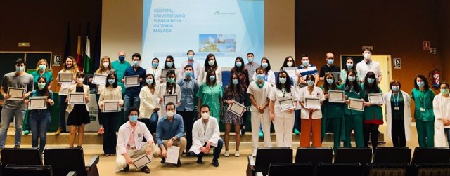 Homenaje del Hospital Virgen de la Victoria de Málaga 33 nuevos profesionales que finalizan este año su formación como especialistas