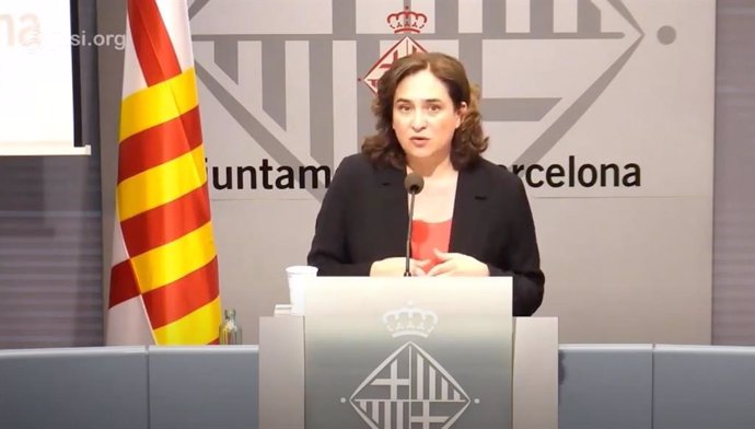 La alcaldesa de Barcelona, Ada Colau, en rueda de prensa telemática.