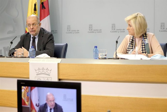 Igea y Casado tras la reunión del Consejo de Gobierno.