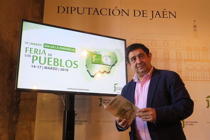 Francisco Reyes en la presentación de la Feria de los Pueblos/Archivo