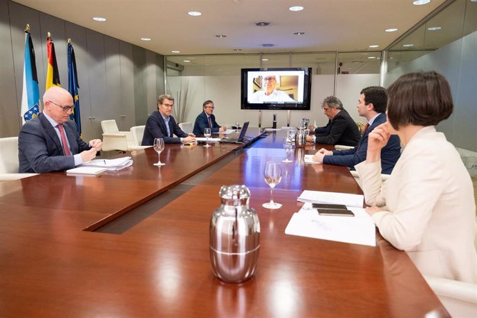 Reunión de Feijóo con los representantes del resto de partidos en Galicia