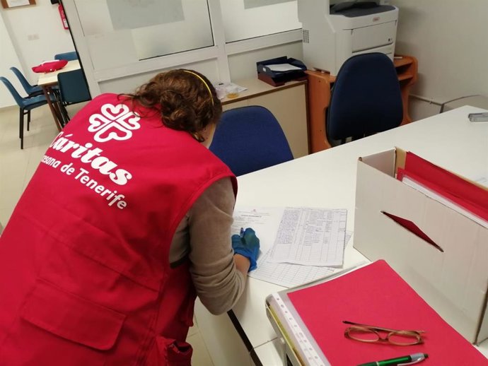 Voluntaria de Cáritas en Tenerife