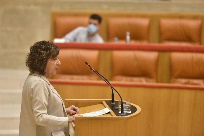 La consejera Ana Santos ha comparecido en el Parlamento de La Rioja