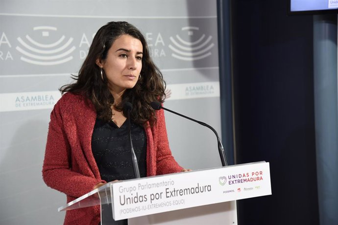 Unidas por Extremadura pide reconocimiento público para la labor de los profesio