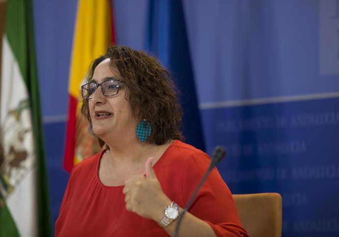 La portavoz adjunta de Adelante Andalucía en el Parlamento andaluz, Ángela Aguilera, en una foto de archivo.