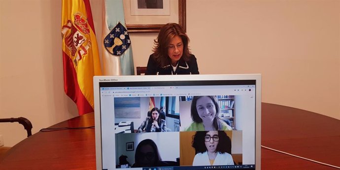 La delegada territorial de la Xunta, Marisol Díaz Mouteira, en la reunión por videoconferencia
