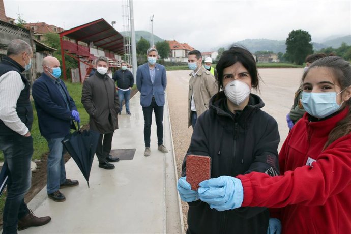 El Vicepresidente Del Gobierno Y Consejero De Universidades, Igualdad, Cultura Y Deporte, Pablo Zuloaga, Visita Las Obras Del Campo De Fútbol Y La Pista De Atletismo. Nr 15 May 2020