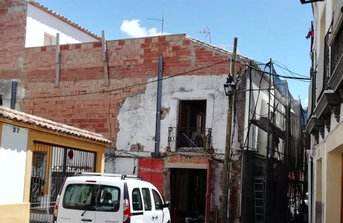 Edificio en obras en una calle del casco histórico de Córdoba.