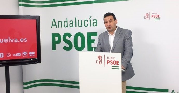 El secretario de Política Municipal de la Ejecutiva Provincial del PSOE de Huelva, Ezequiel Ruiz.