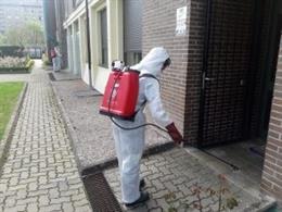 Los Bomberos de Vitoria han hecho 392 desinfecciones en medio centenar de residencias de personas mayores