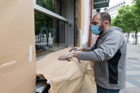 Madrid y Barcelona podrán abrir comercios y servicios sin cita previa y podrán asistir 10 personas a velatorios