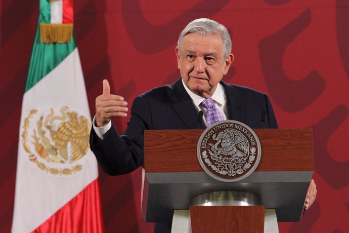 Coronavirus.- López Obrador prevé que la próxima semana bajarán los contagios po