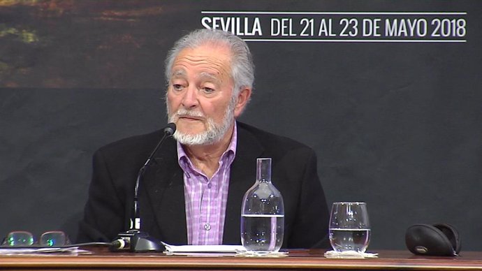 El que fuera dirigente de Izquierda Unida, Julio Anguita durante una conferencia en Sevilla el pasado 22 de Mayo de 2018