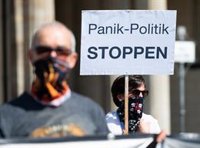 Miles de personas vuelven a salir a las calles de Alemania para protestar contra las restricciones