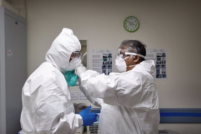 Coronavirus.- Italia rebaja la cifra de muertos diarios pero aumentan los último